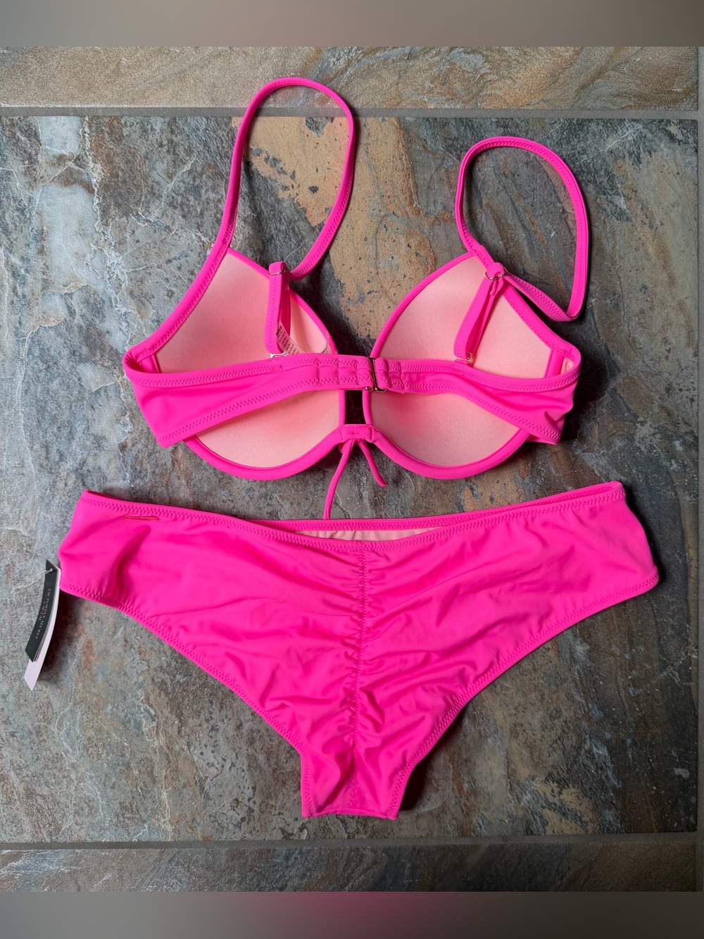 NWT Victoria's Secret Neon Pink Bikini Set Underwire Top 32C Medium M Bottom - Picture 3 of 9
